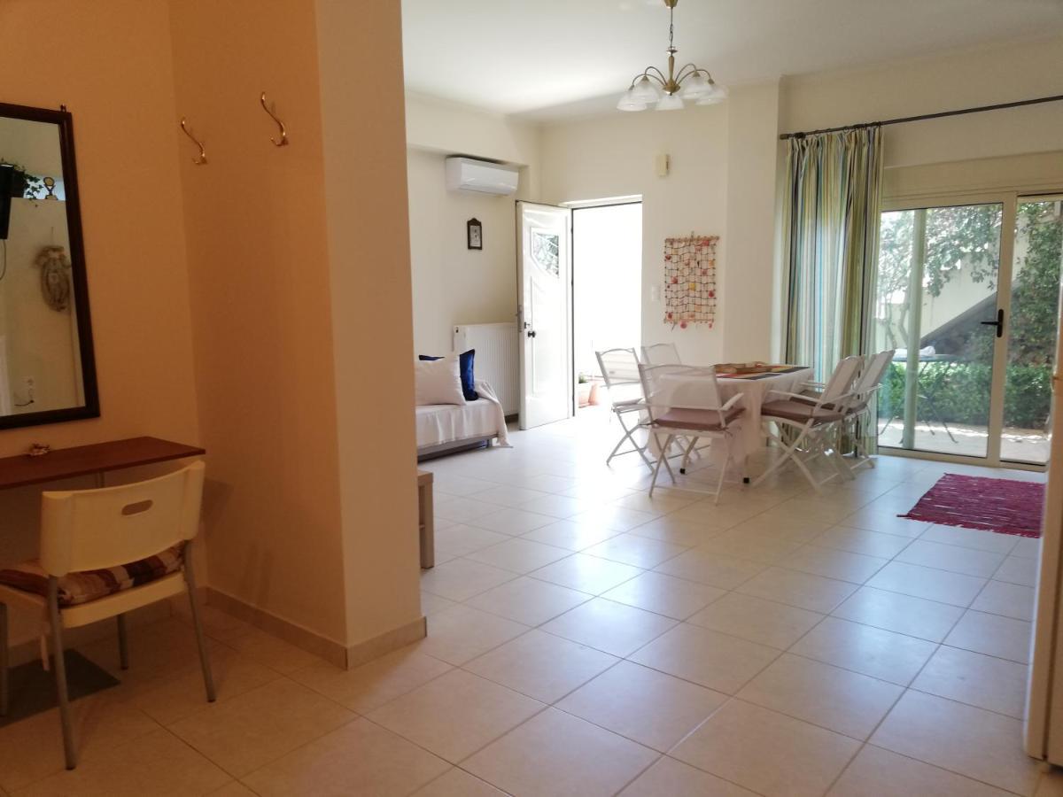 Althea Holiday Studio Agia Marina  Luaran gambar